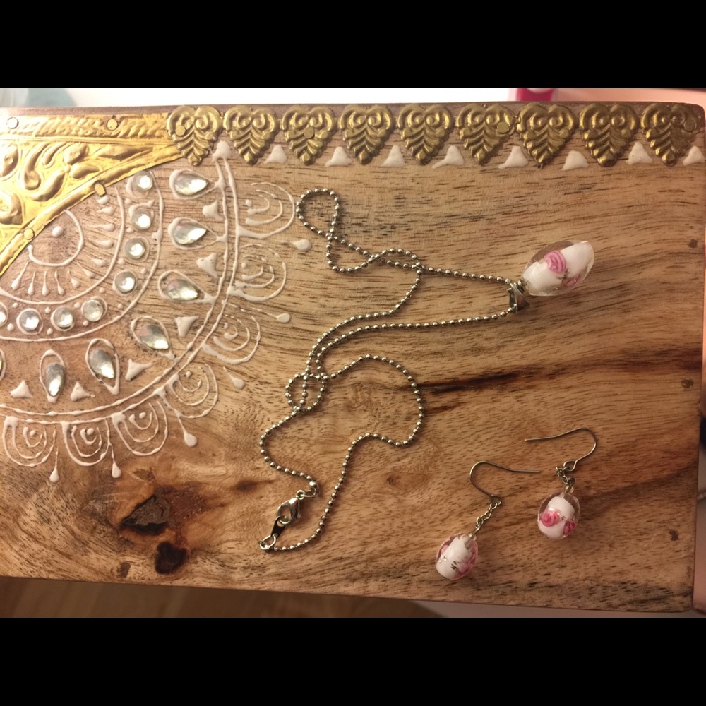 Handmade glass rose necklace and earrings set.